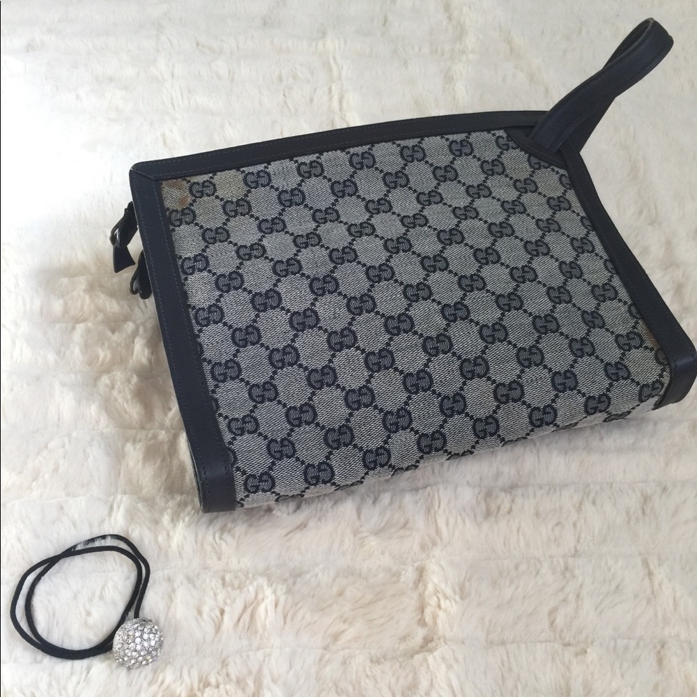 Authentic Gucci Clutch Wrist-lit purse